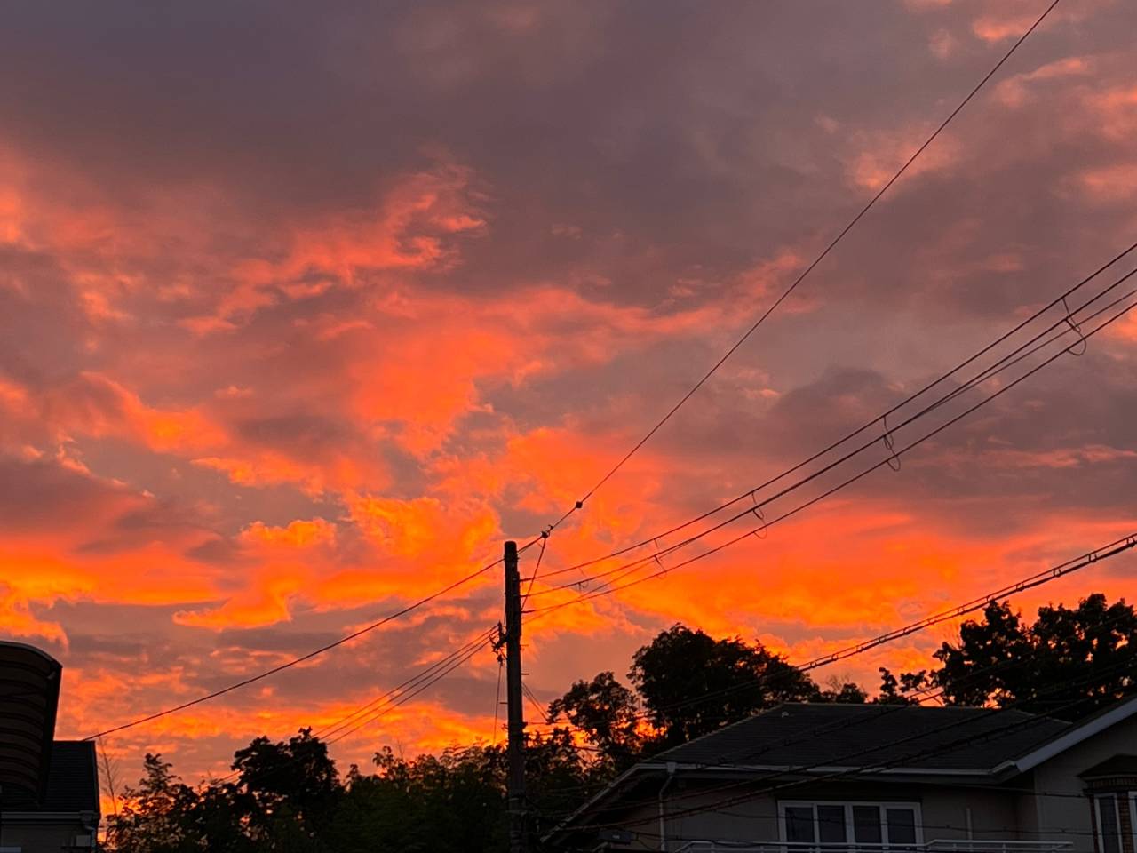 朝焼けの空　大阪