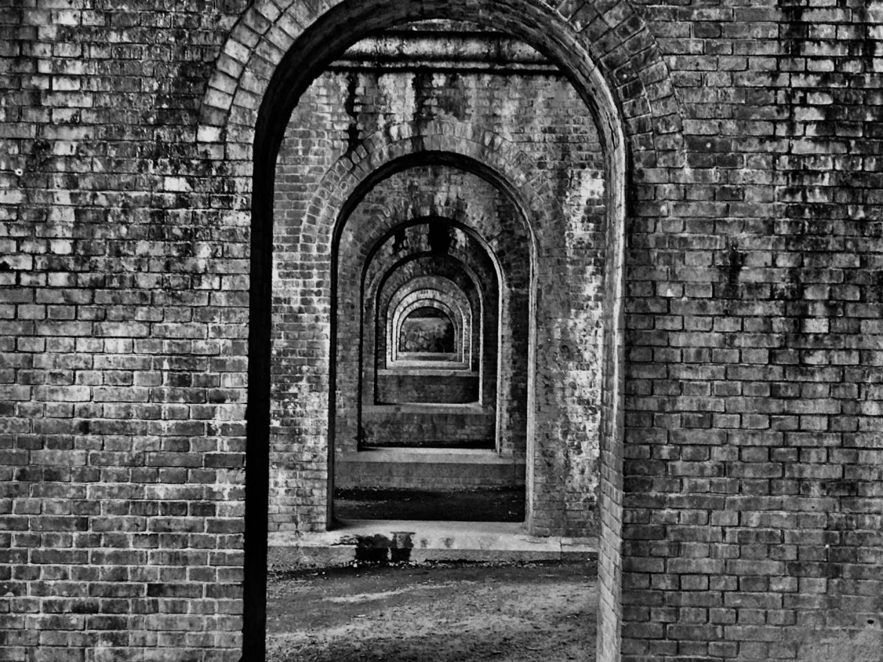 南禅寺　京都　白黒